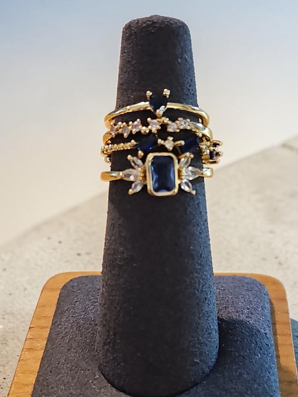 Nwt Lameno 18 K Gold Vermeil Blue Sapphire Stackable Ring Set With Jewelry Box